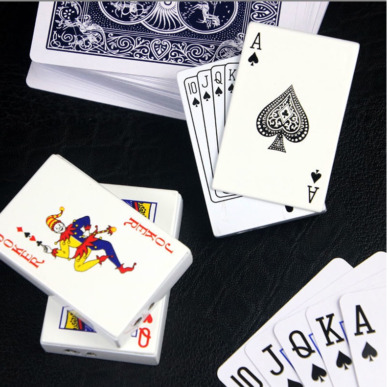 Poker Card Metal Windproof Straight Forward Creative Personalized Lighter - Image 4